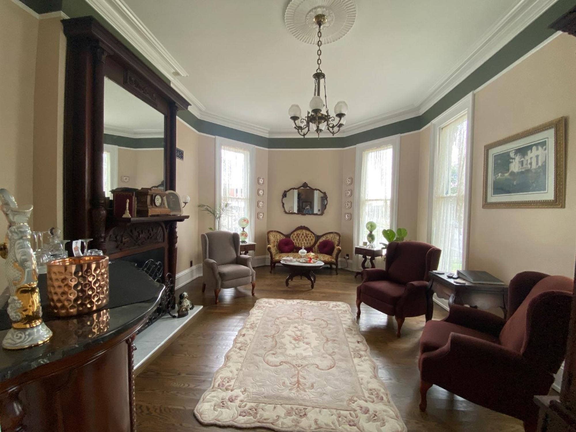 Belle Louise Historic Bed & Breakfast Педука Екстер'єр фото